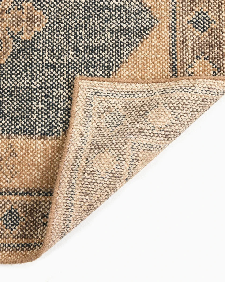 Samsa Hand Knotted Runner Rug