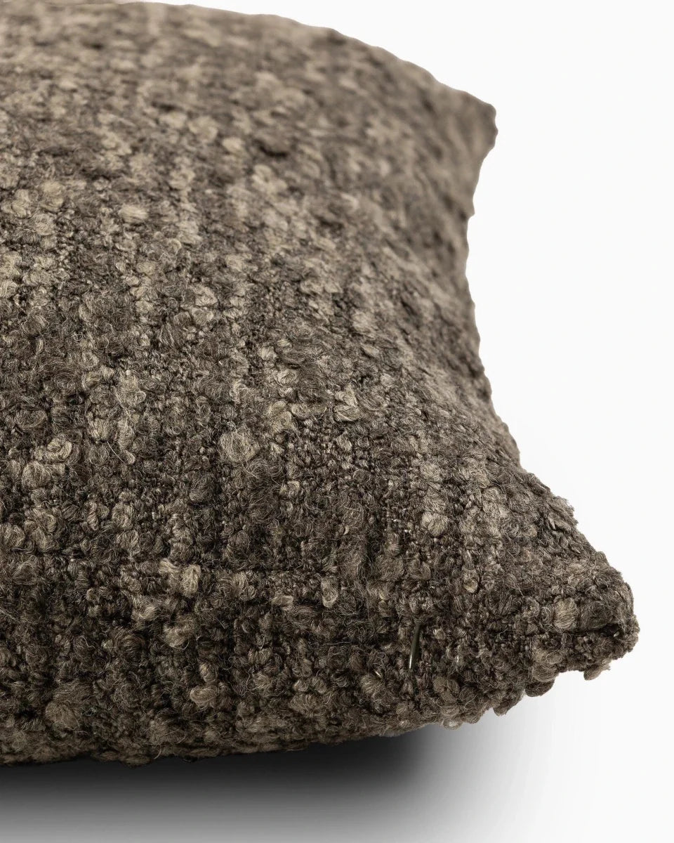 Mirelle Pillow