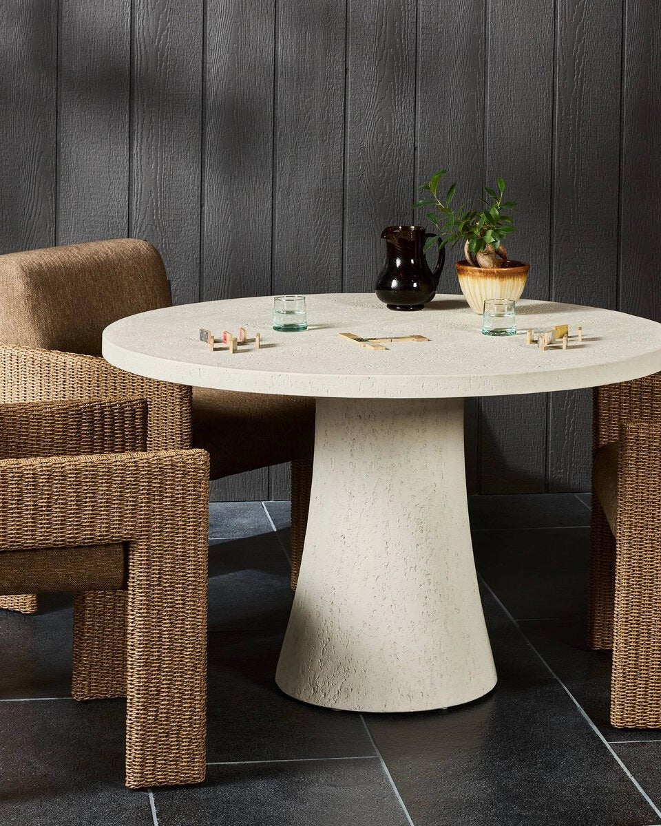Varda Outdoor Dining Table