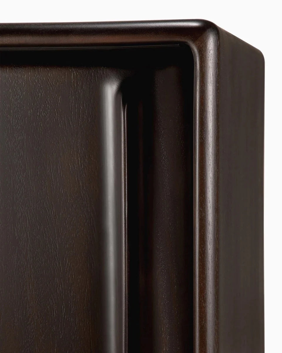 Flow Sideboard