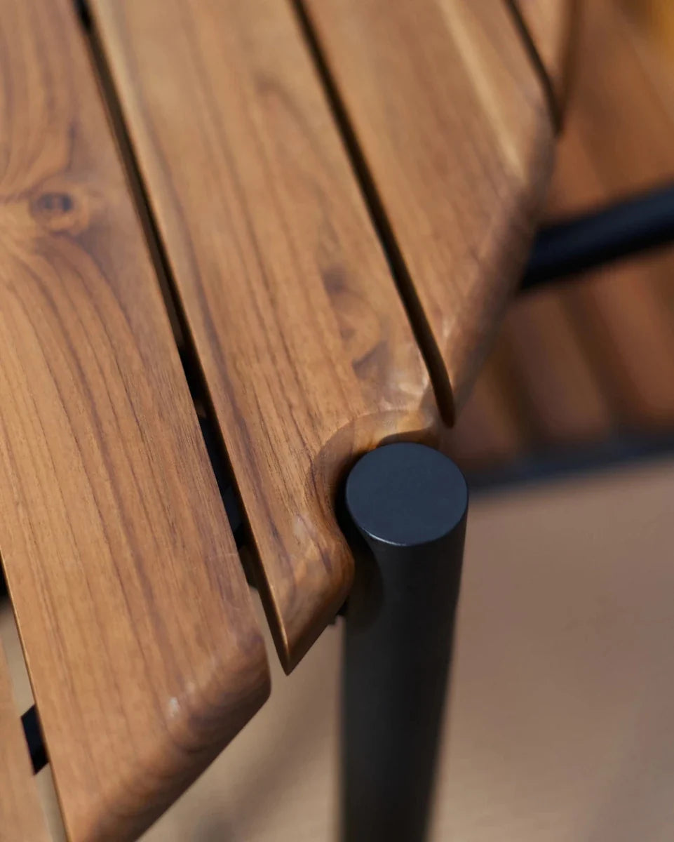 Outdoor Strata Round Dining Table