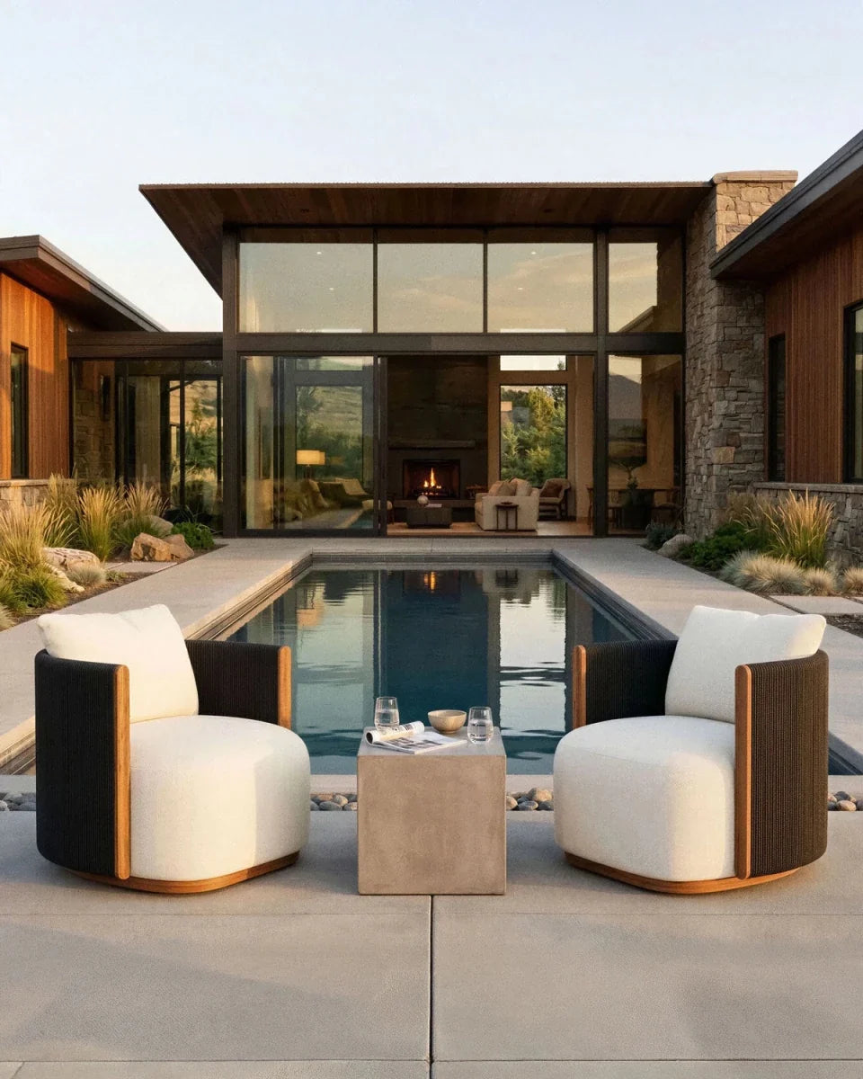 Outdoor Spruce Swivel Lounge Chair